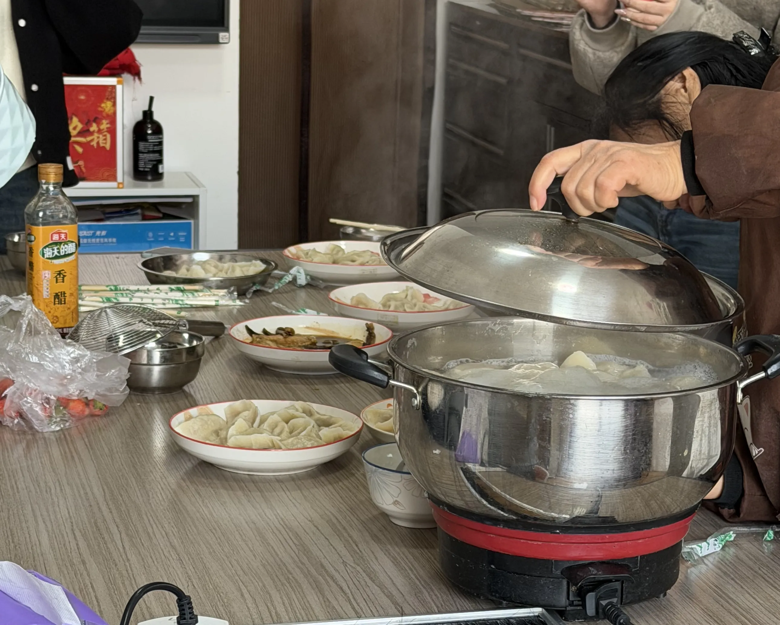 Kívánok Maotongnak és mindenkinek harmonikus és sikeres évet